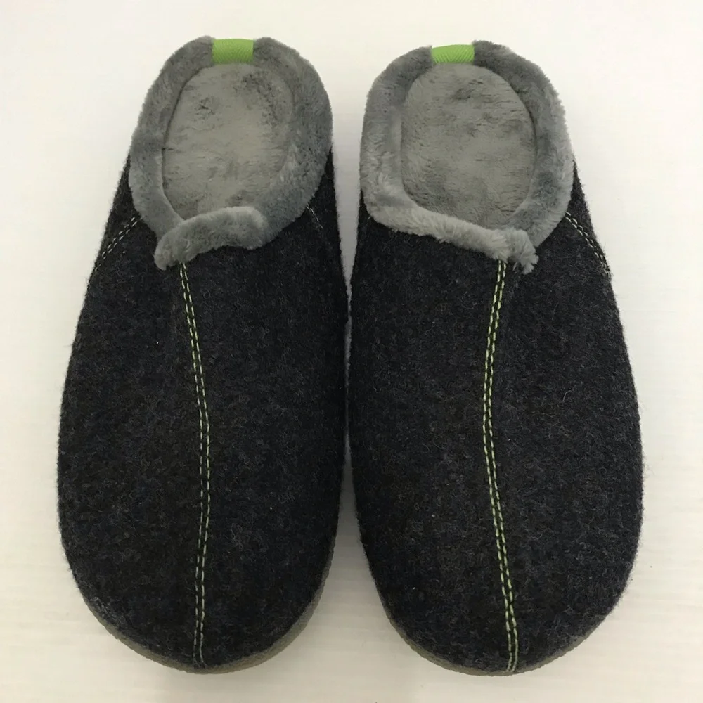 N A P BROOKSTONE Memory Foam Mens indoor/ outdoor Brown Slippers size M